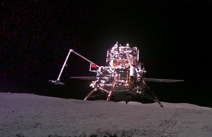 嫦娥六号着陆器和上升器合影